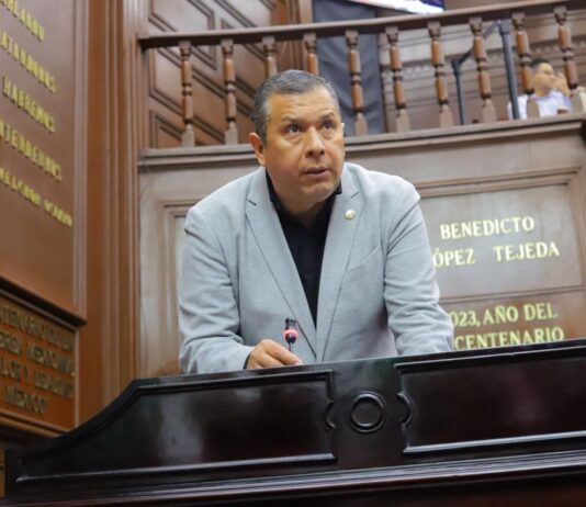 Juan Carlos Barragán propone que víctimas de accidentes viales no paguen grúas ni corralón