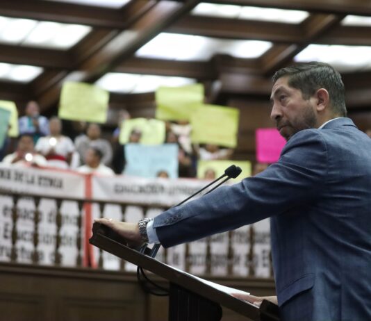 Abraham Espinoza propone la creación de la Dirección de Educación Indígena Náhuatl