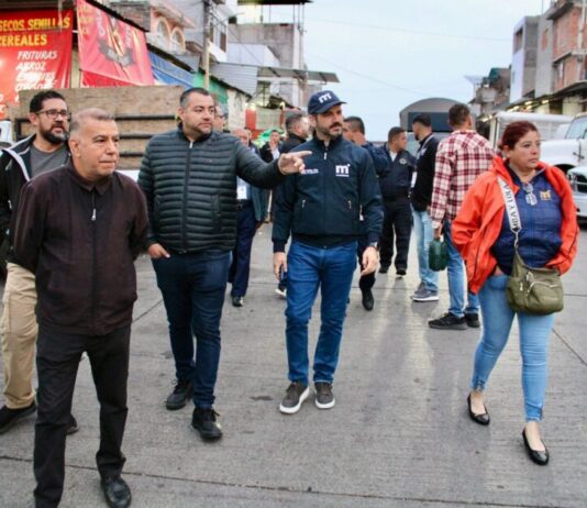 Encabeza Yankel Benítez operativo de ordenamiento en Mercado de Abastos