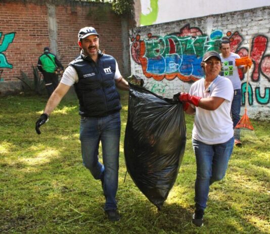 En colonia Cayetano Andrade, encabeza Yankel Benítez jornada de limpieza
