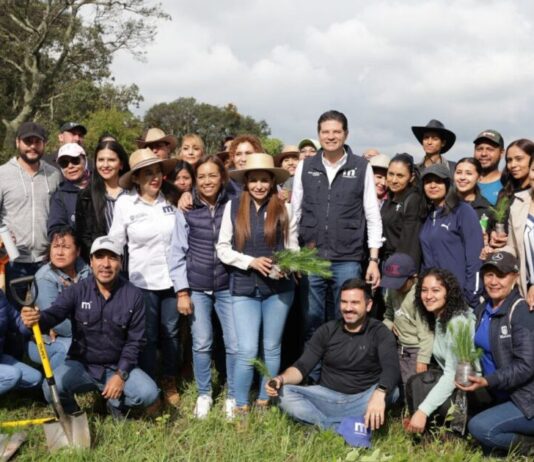 Morelia planta futuro: Alfonso Martínez encabeza jornada de reforestación en Chiquimitío