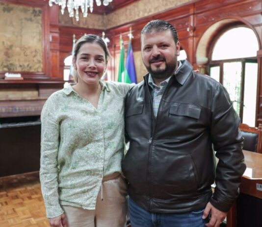 Se reúne Brissa Arroyo con Secretario de Gobierno, Raúl Zepeda