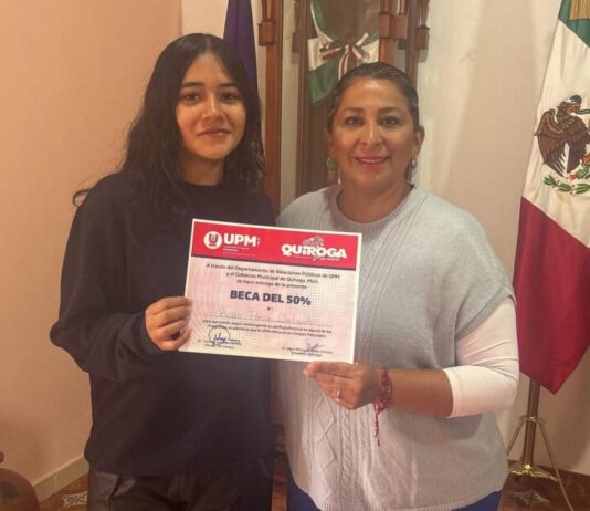 Gobierno de Quiroga entrega becas del 50% a jóvenes universitarios