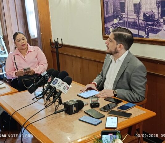 Con la cola entre las patas Antón regresa a Michoacán para anunciar su salida definitiva del PT