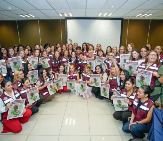 Lideresas morenistas cierran filas con Gladyz Butanda rumbo a 2027