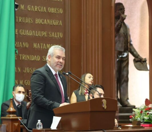 Rinde Bedolla cuarto informe de gobierno; la transformación de Michoacán está en marcha