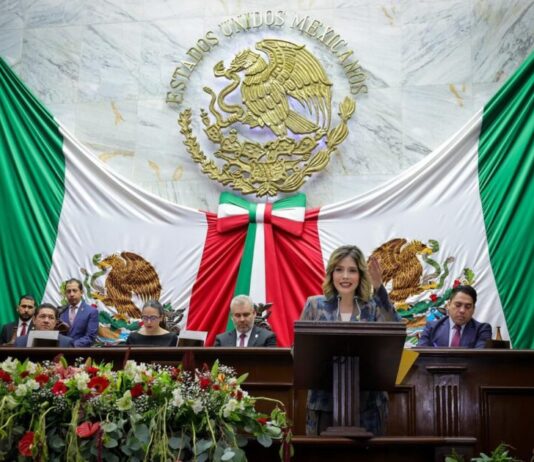 Durante Cuarto Informe de Gobierno, convoca Brissa Arroyo a “vencer juntos los desafíos de Michoacán”