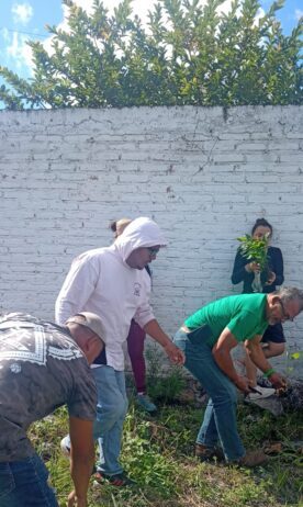 Brigada Puruándiro Siempre Verde planta 170 árboles en Agua Gorda