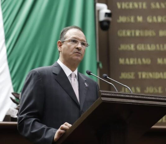 David Martínez Gowman presenta iniciativa para instaurar Código de Ética en el Congreso del Estado