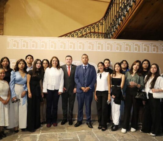 Educación, eje transversal de la labor legislativa: Vicente Gómez Núñez