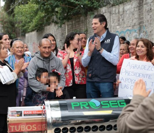 Entrega Alfonso Martínez calentadores solares a familias morelianas