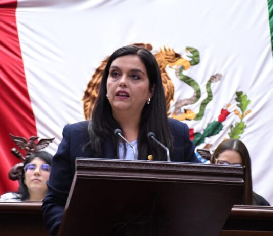Propone Tere Herrera apoyar a cuidadores primarios en Michoacán