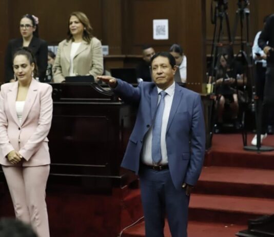 Designa 76 Legislatura a Daniel Rangel Piñón como director del IIEL