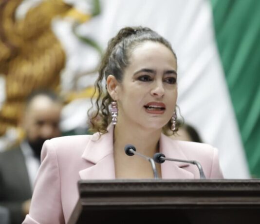 Presenta Sandra Arreola Ruiz “Ley Nicole” para prohibir cirugías estéticas en menores de edad