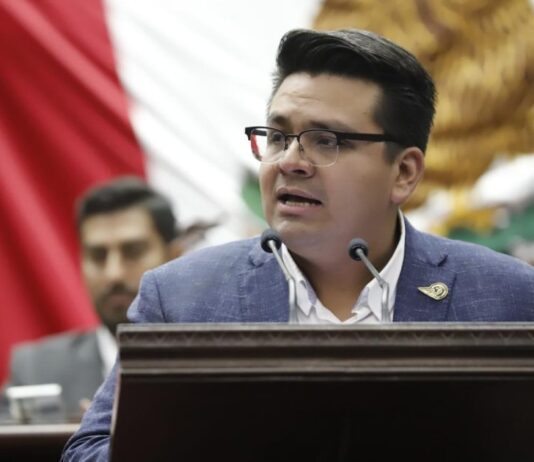 Condena Toño Carreño asesinato de Bernardo Bravo