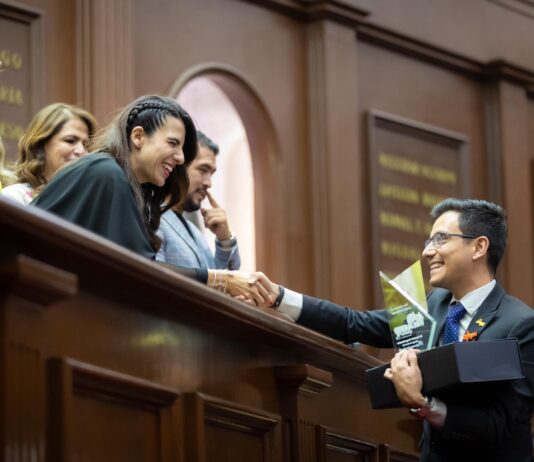 Las voces jóvenes deben incidir en las decisiones públicas: Giulianna Bugarini, al clausurar Parlamento Juvenil Incluyente 2025