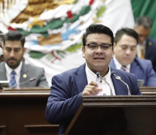 Educación alimentaria en el nivel básico, pilar para la salud pública: Toño Carreño