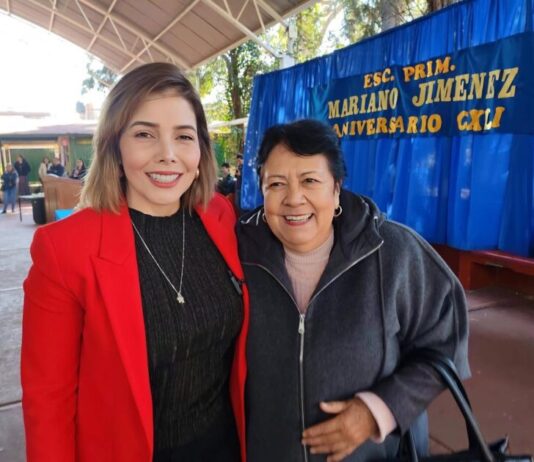 En aniversario de la primaria Mariano Jiménez reitera Brissa Arroyo compromiso con educación