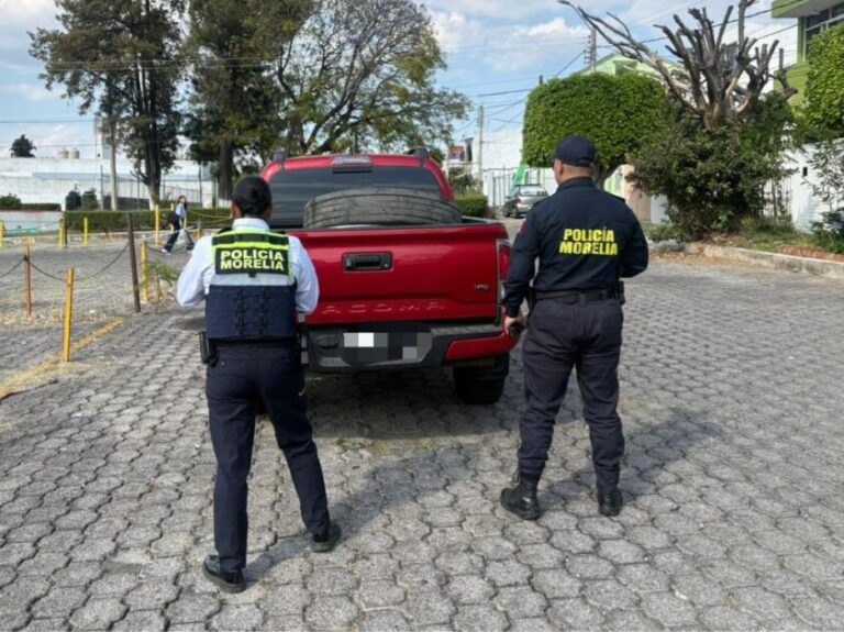 Policía Morelia recupera en minutos vehículo robado