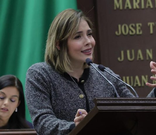 Diputada Brissa Arroyo plantea ampliar esquema de vacunación contra el VPH en varones