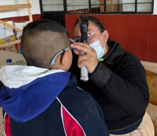 Lucila Martínez impulsa campaña de salud visual gratuita en las tenencias de Morelia, para estudiantes