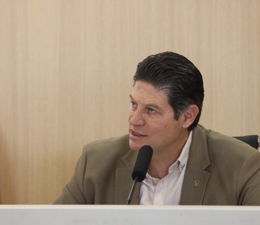 Reconoce Alfonso Martínez deuda histórica con las mujeres tras el 8M