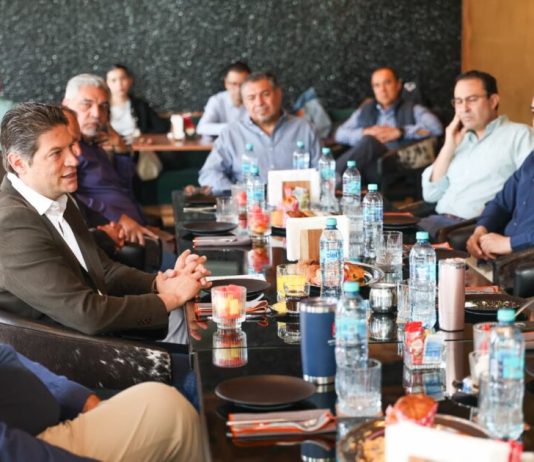 Se reúne Alfonso Martínez con alcalde y empresarios de Zamora