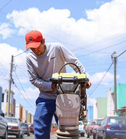 Adolfo Torres destaca atención puntual a reportes con sustitución de drenaje en Prados Verdes