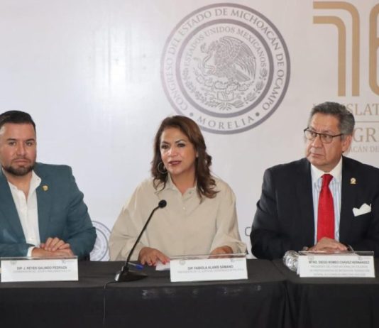Diputados de la JUCOPO se reúnen con integrantes del Foro de Colegio de Profesionistas de Michoacán