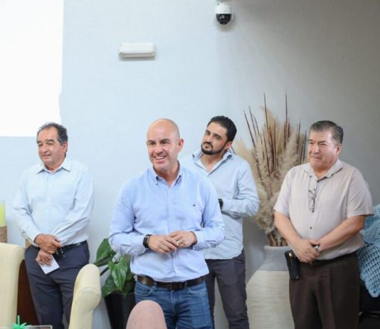 Adolfo Torres brindó atención directa a colonias de la extinta junta local de Santa María