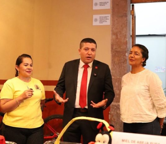 Celebra Vicente Gómez incorporación de cooperativas en la Ley de Desarrollo Económico