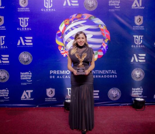 Dayana Pérez recibe Premio Intercontinental por impulso al patrimonio cultural de Salvador Escalante