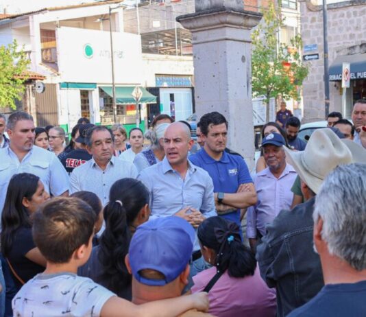 Adolfo Torres atiende a usuarios de Santa María pese a intento de sabotaje