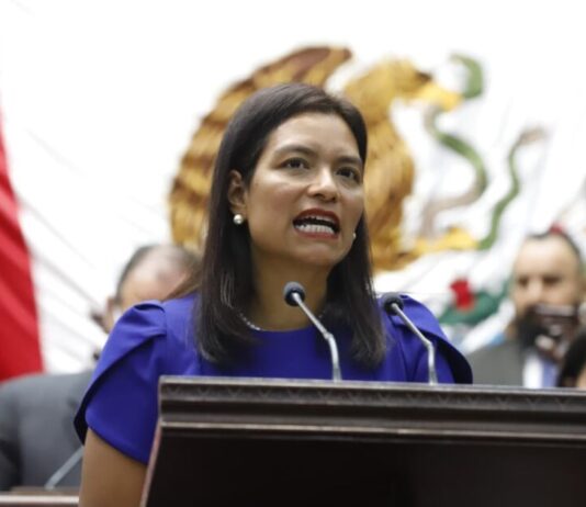 Impulsa Eréndira Isauro reforma para prevenir violencia escolar originada en redes sociales