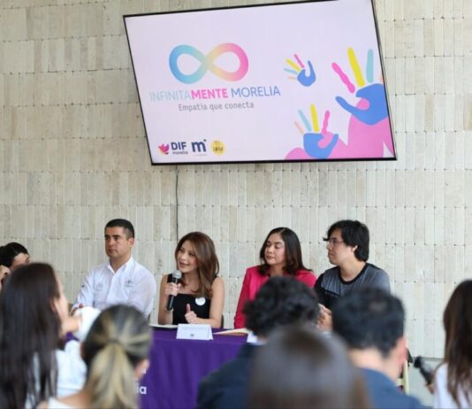 Paola Delgadillo inicia censo de población autista