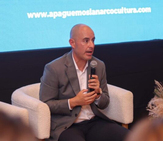 Fito Torres destaca el valor de la lectura, la tecnología y la formación de las juventudes en el Día Mundial del Libro