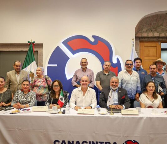 Adolfo Torres establece ruta conjunta de trabajo con Canacintra Morelia