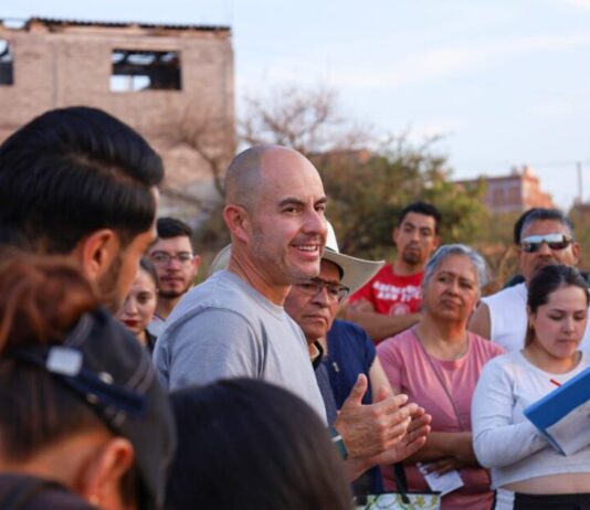 Adolfo Torres verifica personalmente servicio en las colonias Vicente Lombardo y Consuelo Alfaro
