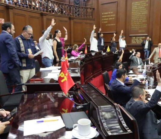 Ningún funcionario podrá cobrar más que titular del Ejecutivo Federal: 76 Legislatura