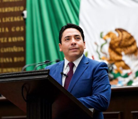 Aprueban iniciativa de Iván Vera para garantizar atención tanatológica a niñas, niños y jóvenes en Michoacán