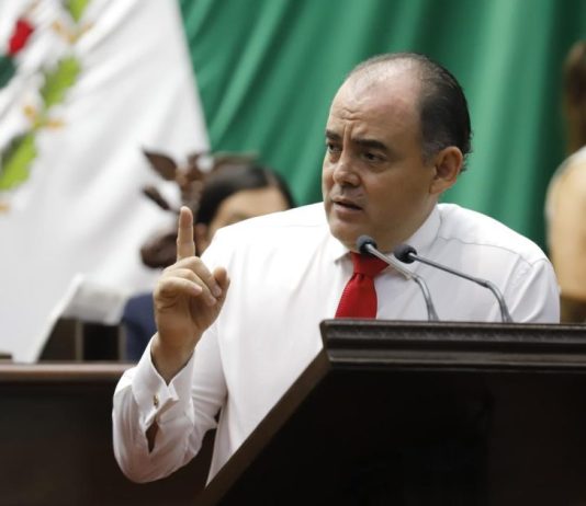 Condena Baltazar Gaona insensibilidad de autoridades de la UMSNH ante pagos pendientes a trabajadores