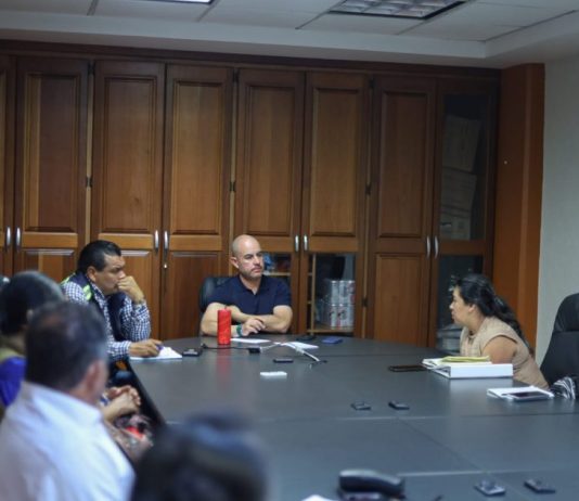 Adolfo Torres brinda atención a colonias de más de 3 mil usuarios