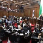 Congreso del Estado prohíbe a escuelas condicionar adquisición de uniformes, útiles o materiales educativos