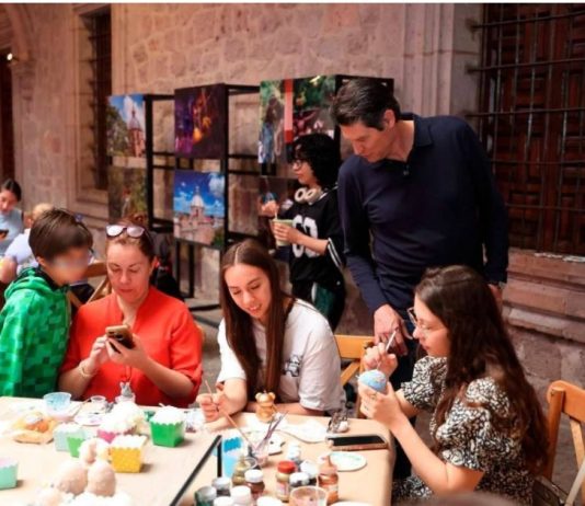 Tradición y arte llenan el Palacio Municipal en temporada de Semana Santa