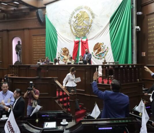 Reforma 76 Legislatura Decreto 404 en materia de delimitación territorial entre Morelia y Charo