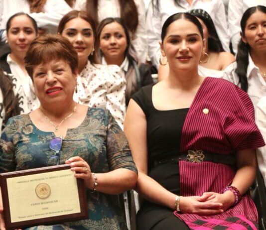 Reconoce Diana Espinoza a Cendi por su aportación al desarrollo de la niñez en Michoacán