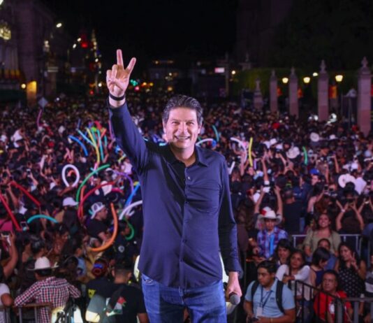 Disfruten de Morelia, la ciudad más bella: Alfonso Martínez ante miles de personas en concierto de aniversario
