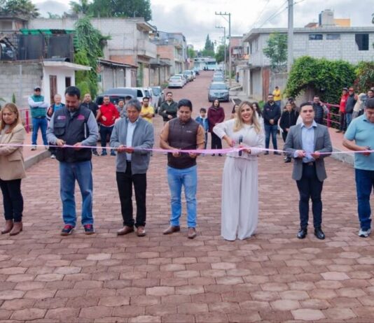 Dayana Pérez entrega la rehabilitación de la calle Tenazas en Salvador Escalante