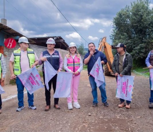 Dayana Pérez da inicio a la obra de mejoramiento del acceso al Panteón No. 3 en Salvador Escalante