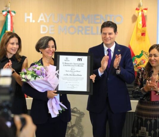 Ayuntamiento de Morelia entrega Presea Amalia Solórzano Bravo 2026 a Ireri Suazo Ortuño